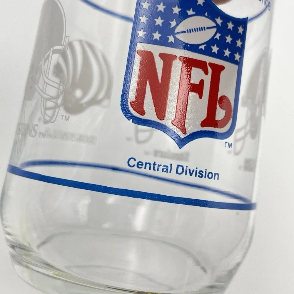 Vintage Set Of 2 NFL Central Division Glasses AFC Oilers Steelers Bengals Browns